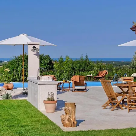 Holiday In Vardica