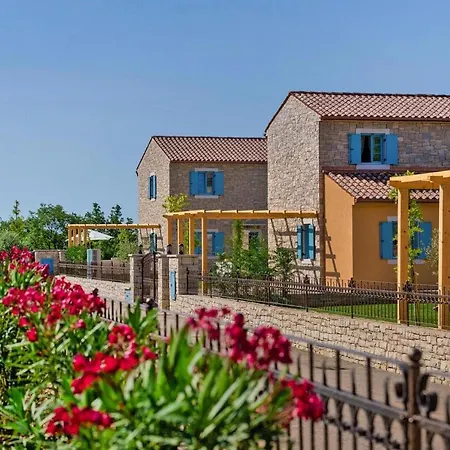 Holiday In Vardica